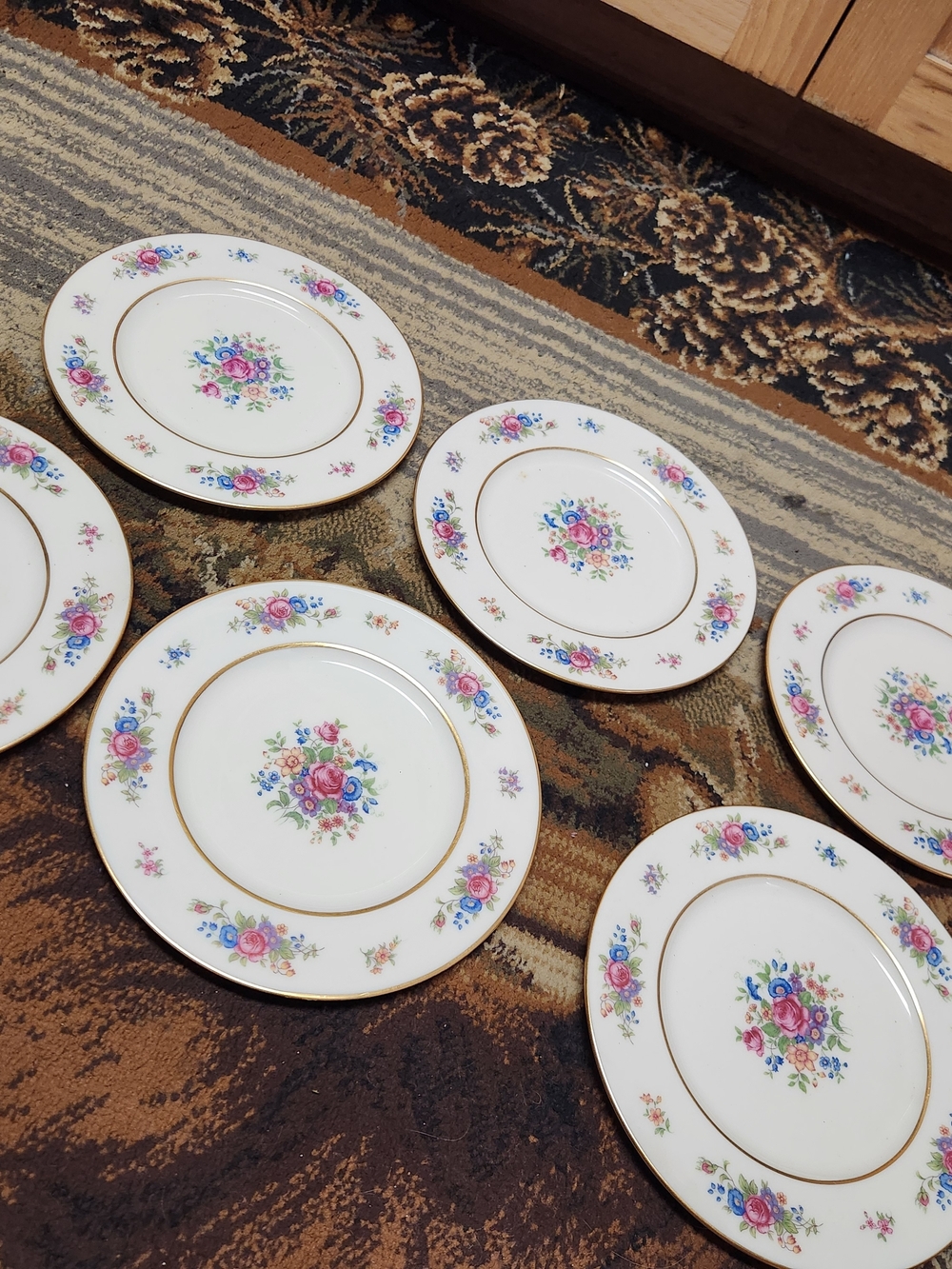 Lenox 6 White Dessert Plate with Pink & Blue Floral Bouquet and Gold Trim - Picture 9 of 15